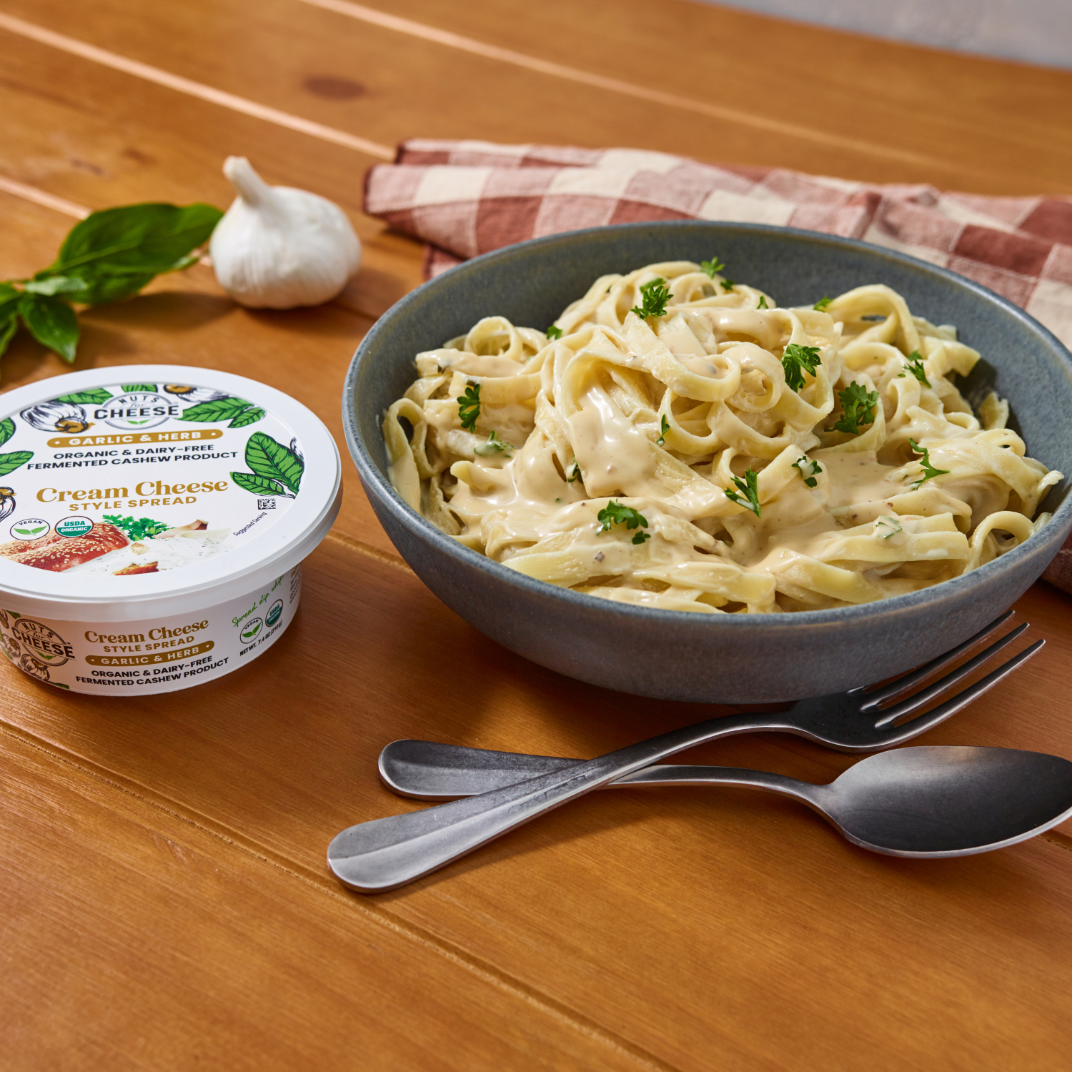 Tartinade au fromage à la crème ail et fines herbes