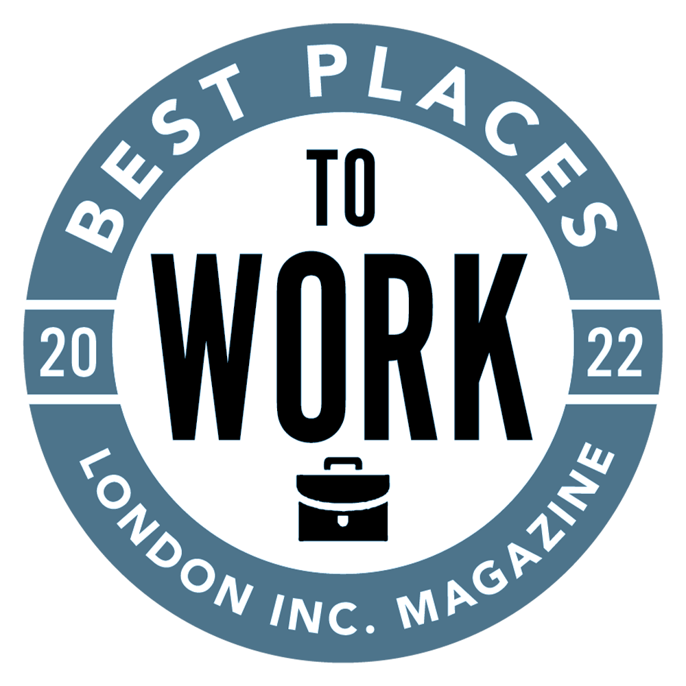 Logo bleu pour les meilleurs endroits où travailler en 2022 par London Inc. Magazine
